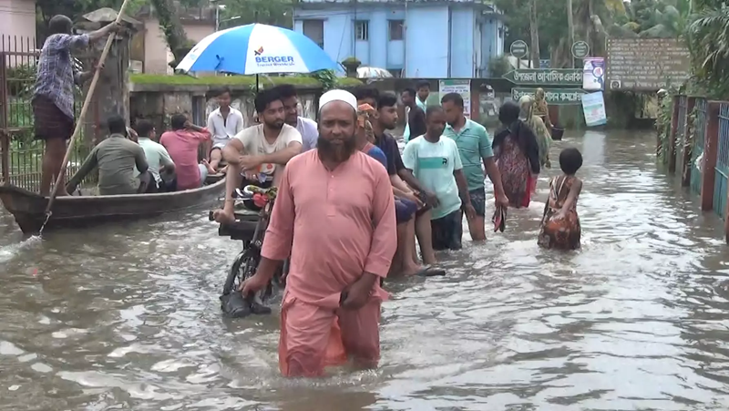 মৌলভীবাজারে এখনও ৪ লাখ মানুষ পানিবন্দি