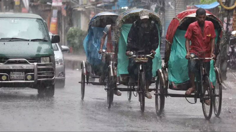 সারা দেশে হালকা থেকে মাঝারি বৃষ্টিপাতের সম্ভাবনা