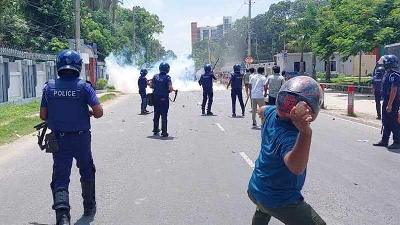 মাদারীপুরে পুলিশ-ছাত্রলীগ-যুবলীগের হামলায় নিহত ১