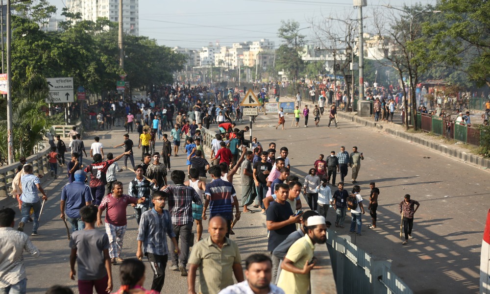 ১৪ দল দায় নেবে না, ২০০ এমপি দেশ ত্যাগ করেছে !