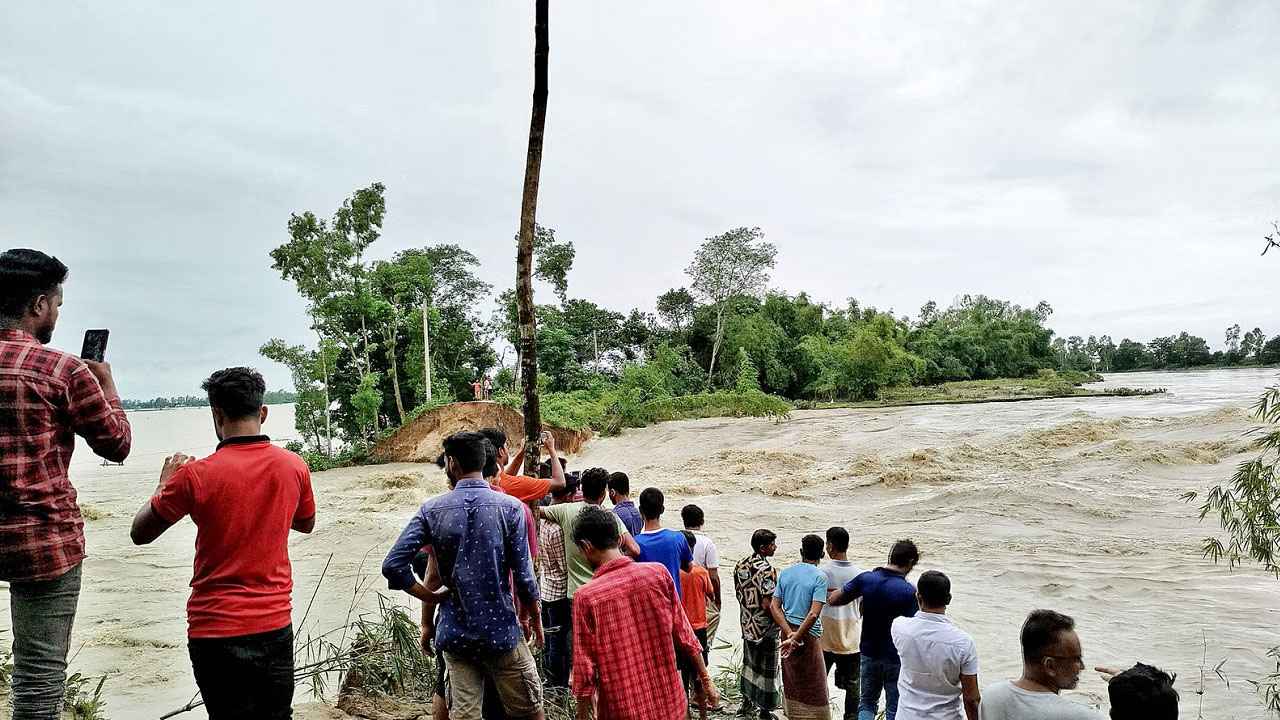 বন্যাদুর্গত এলাকায় যাবেন উপদেষ্টারা