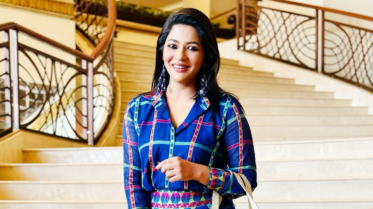 শিল্পী সংঘের নেতাদের দায়িত্ব ছাড়তে বললেন বাঁধন