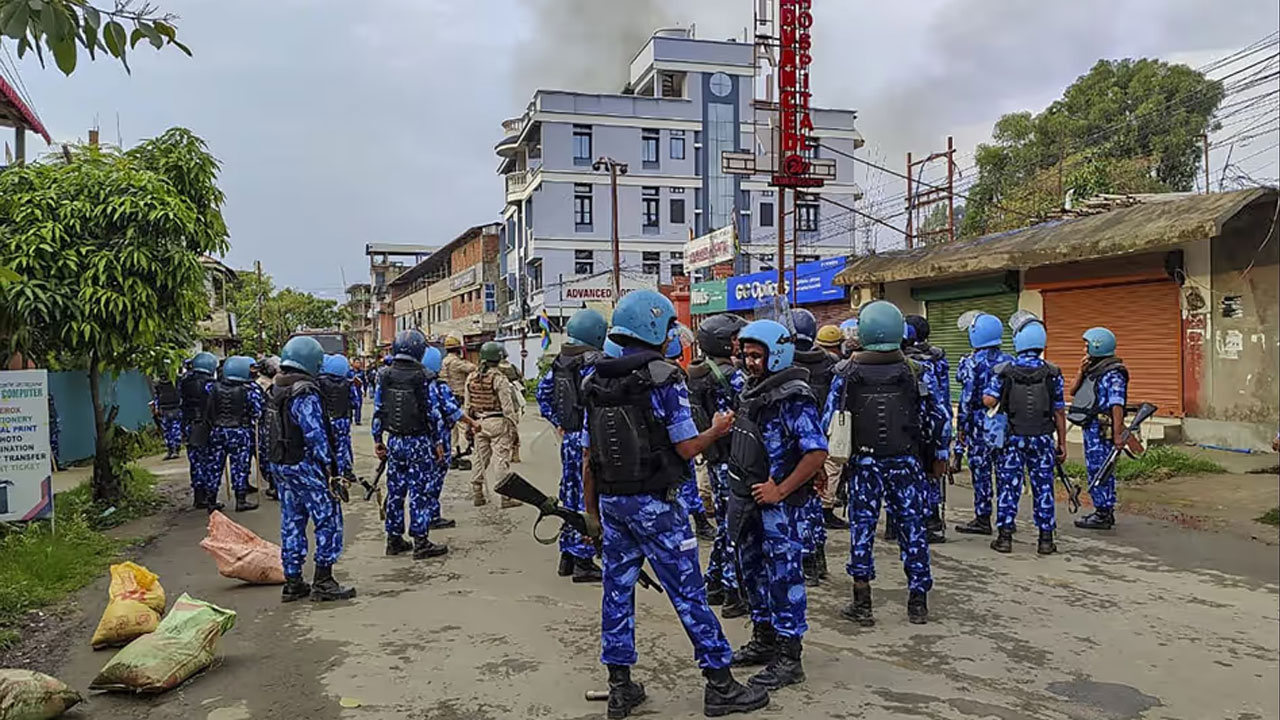 মণিপুরে ফিরল ব্রডব্যান্ড ইন্টারনেট