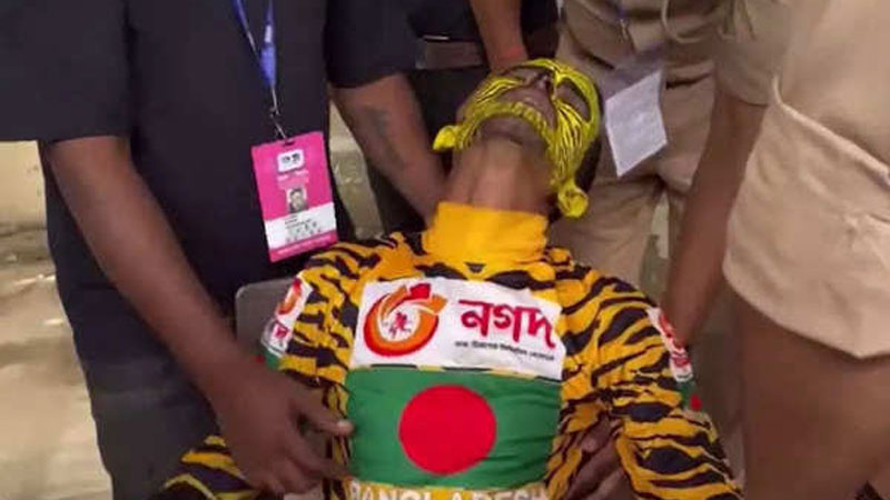 ভারতীয়দের বিরুদ্ধে ‘টাইগার রবি’কে মারধরের অভিযোগ