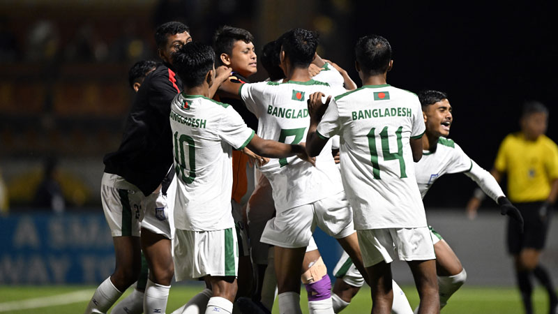 পাকিস্তানকে রুখে ফাইনালে বাংলাদেশ