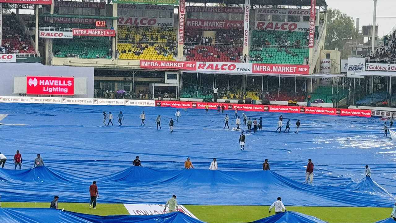 দ্বিতীয় দিনেও পেছালো খেলা