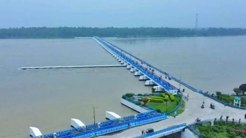 খুলে দেওয়া হয়েছে তিস্তা ব্যারাজের ৪৪ গেট