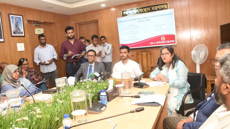 ১ অক্টোবর থেকে ৪০ লাখ শ্রমিক পাবেন টিসিবির পণ্য