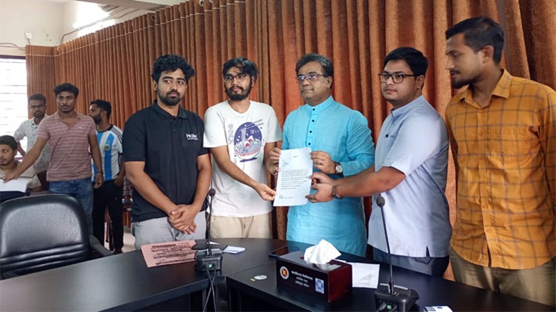 ইনস্টিটিউটের নামে ‘বঙ্গবন্ধু’ চান না জাবি শিক্ষার্থীরা