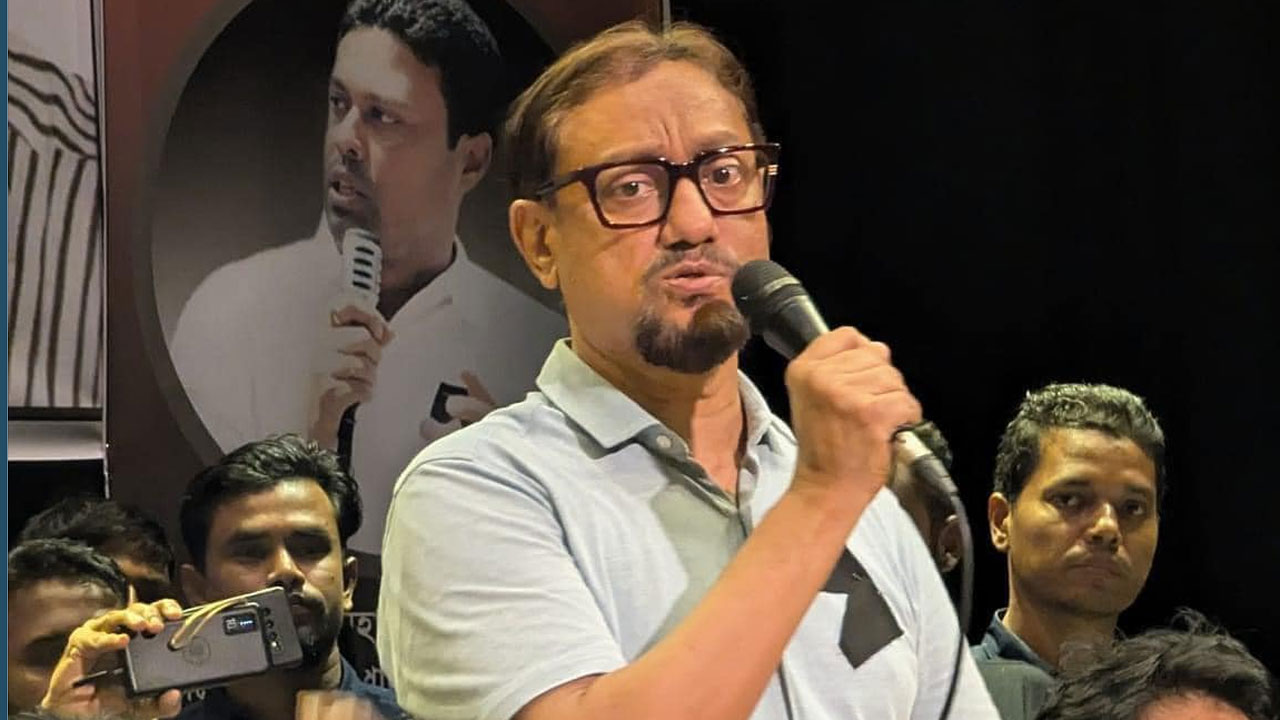 ডা. শাহাদাতকে চসিক মেয়র ঘোষণা করে ইসির বিজ্ঞপ্তি
