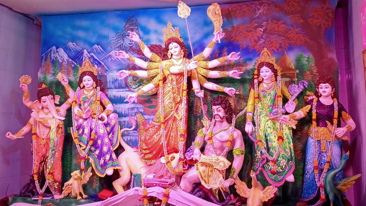 দুর্গোৎসবের মহাসপ্তমী আজ