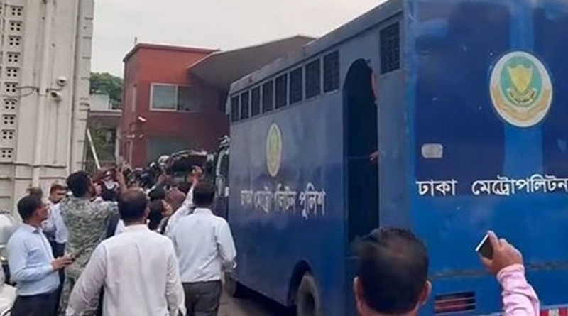 সচিবালয়ে জোর করে ঢুকে পড়ায় ৫৩ শিক্ষার্থী আটক
