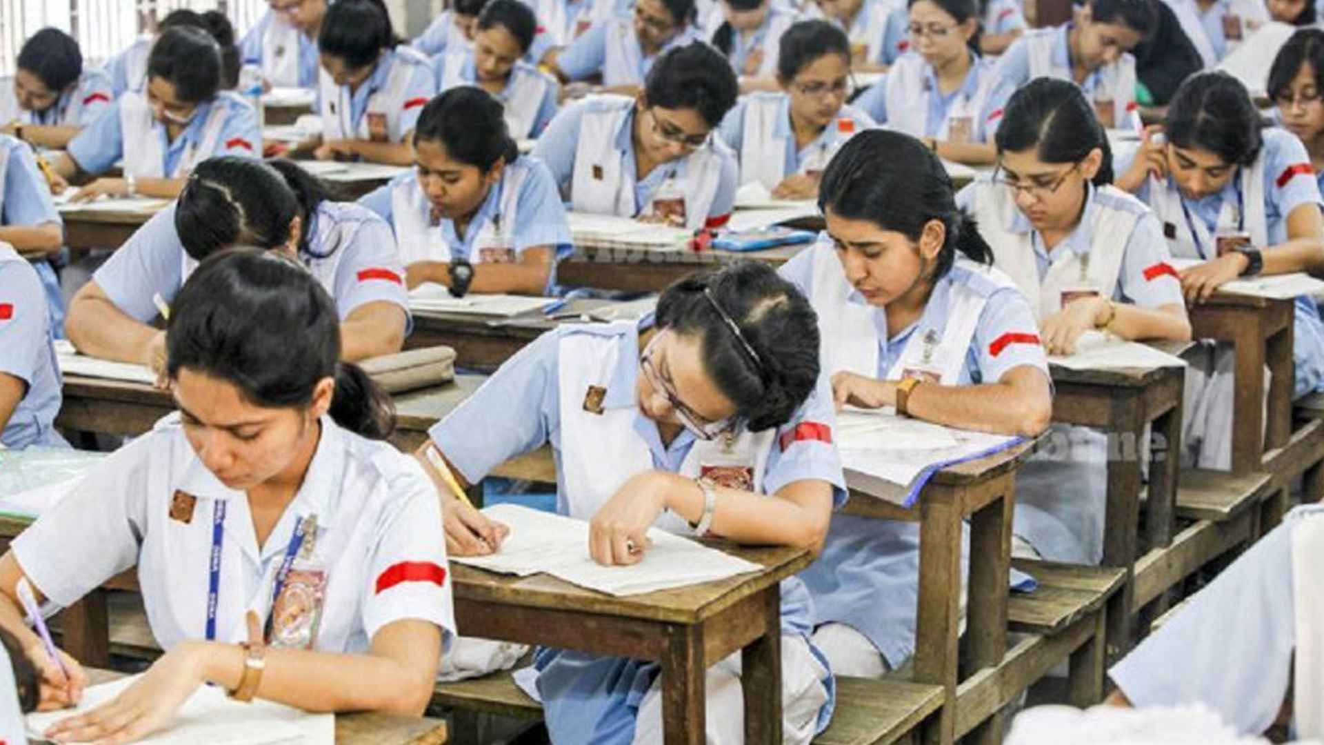 দুই মাস পিছিয়ে যাচ্ছে এসএসসি ও এইচএসসি পরীক্ষা