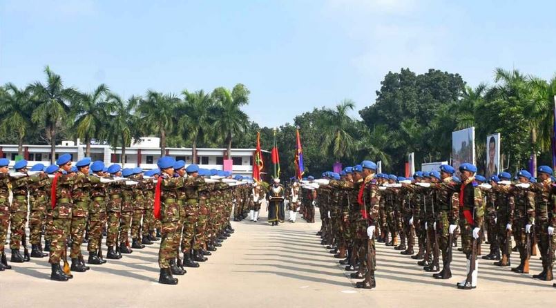 নাটোরের কাদিরাবাদ সেনানিবাসে সেনাবাহিনী প্রধান কুচকাওয়াজ অনুষ্ঠিত