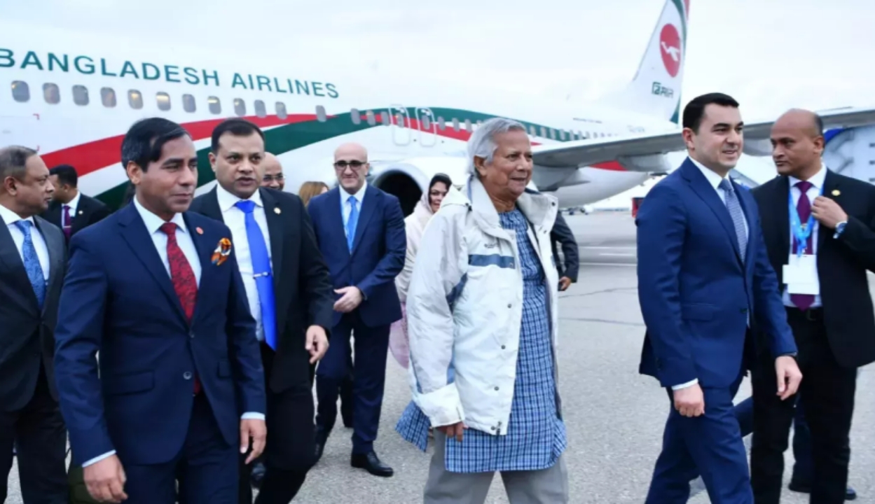 আজারবাইজান পৌঁছেছেন প্রধান উপদেষ্টা ইউনূস