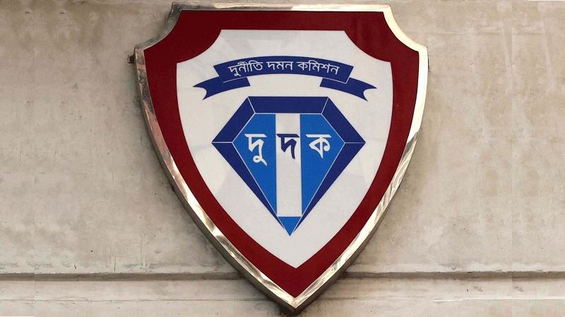 স্ত্রী-সন্তানসহ সাবেক ৫ এমপির দেশত্যাগে নিষেধাজ্ঞা