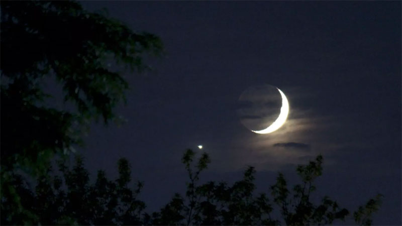 চাঁদ দেখা গেছে, সোমবার ঈদ