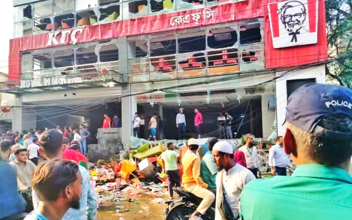      

ব্যবসা প্রতিষ্ঠান ভাঙচুরের ঘটনায় ৪৯ জনকে গ্রেপ্তার : প্রেস সচিব