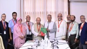 প্রধান উপদেষ্টার হাতে স্বাস্থ্য সংস্কার কমিশনের প্রতিবেদন হস্তান্তর