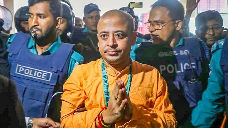 রাষ্ট্রদ্রোহ মামলায় চিন্ময় দাসের জামিন স্থগিত
