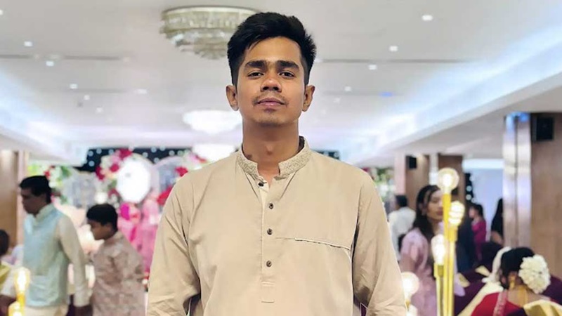 নিজ গ্রামে সমাহিত সাম্য