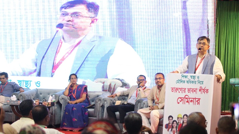 ‘সবার আগে বাংলাদেশ’ নীতি প্রতিষ্ঠা করতে হবে: সালাহউদ্দিন আহমেদ