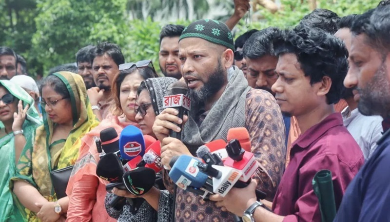 ইসি পুনর্গঠন ও স্থানীয় নির্বাচনের দাবিতে এনসিপির বিক্ষোভ