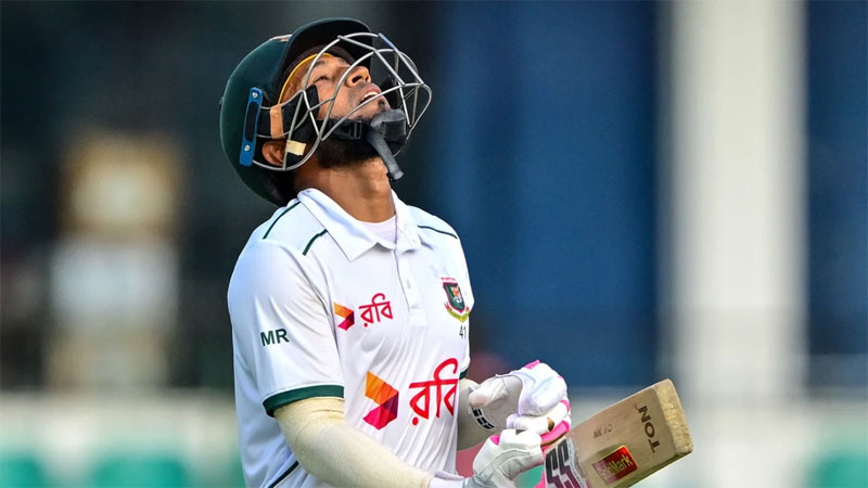 ইনিংস ব্যবধানে হারের শঙ্কায় বাংলাদেশ