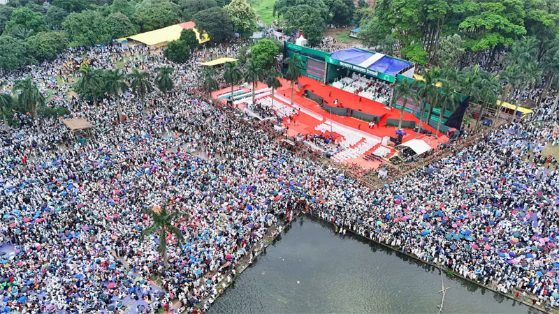 জামায়াতের মহাসমাবেশ: সোহরাওয়ার্দী উদ্যানে নেতাকর্মীদের ঢল