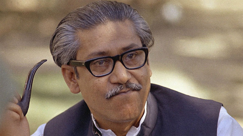একনায়কের পতন হতে কোন শক্তি না অপশক্তির উদ্ভব হয়