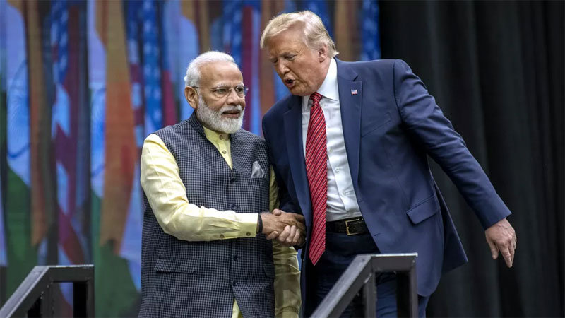 ভারতকে কি চীনের দিকে ঠেলে দিচ্ছেন ট্রাম্প?